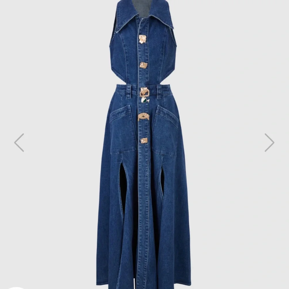 Urban revivo CUT-OUT SLEEVELESS LAPEL DENIM DRESS - Picture 4 of 5